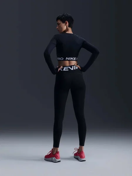 Топ NIKE чорний