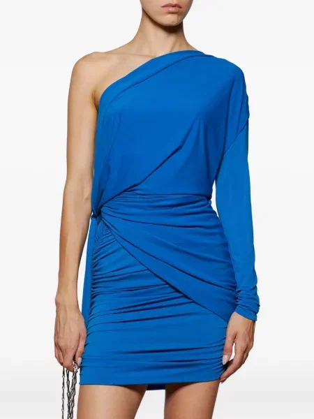 Rochie mini Alex Perry drapată de costum albastru