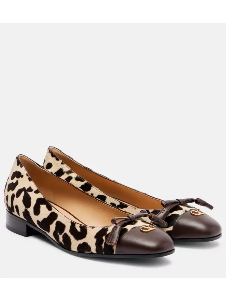 Pantofi cu toc Valentino Garavani din piele bej
