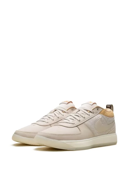 Sportbačiai Nike ruda