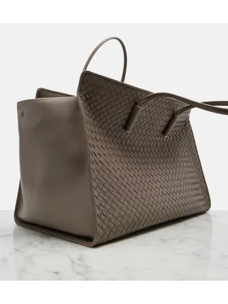 Top Bottega Veneta din piele gri