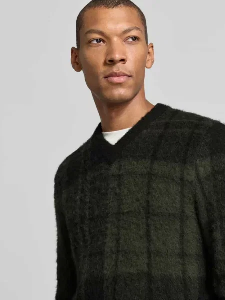 Sweter z miękkiej mieszanki wełny Barbour czarny