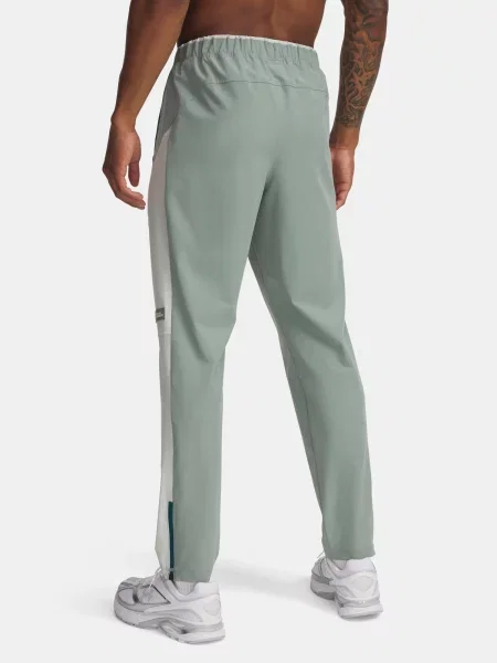 Pantaloni sport Under Armour gri