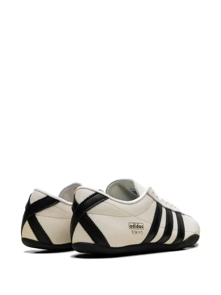 Sneakerși Adidas Spezial din piele de căprioară alb