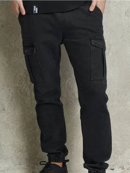 Sinsay Spodnie jogger cargo czarny