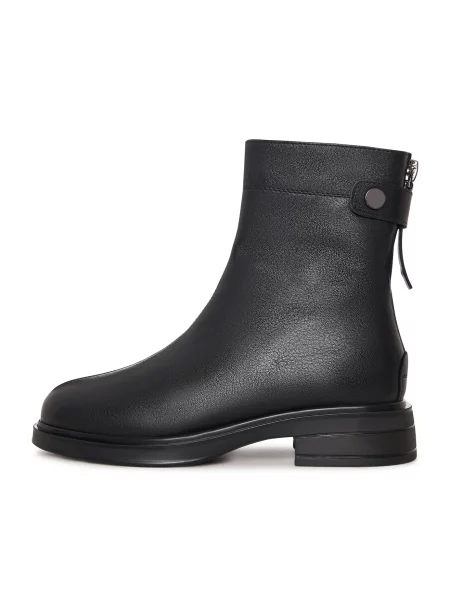 CESARE GASPARI Botine negru
