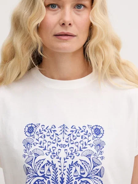 Lola Casademunt футболка