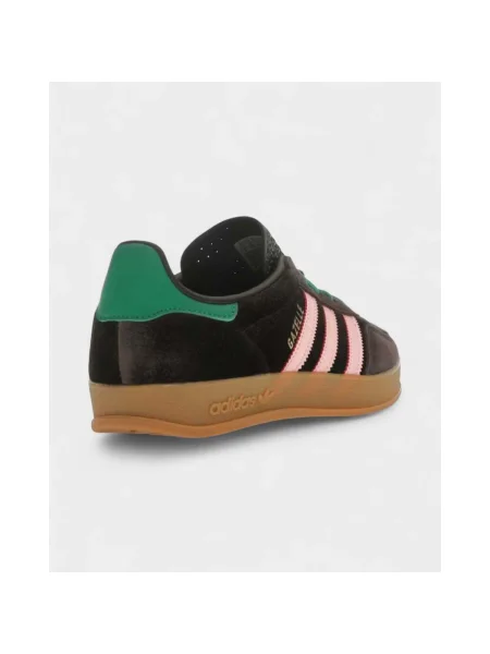 Pantofi Adidas de catifea roz