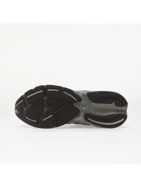 Маратонки New Balance сиво