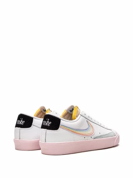 Sako Nike bílé