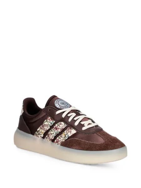 Top Adidas din piele de căprioară cu broderie cu glugă maro