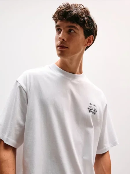 Sinsay Tričko s potiskem na zádech Rick & Morty bílá