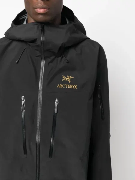 Μπουφάν Arc'teryx με κουκούλα μαύρο