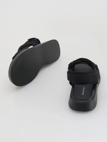 Босоножки Reserved черные