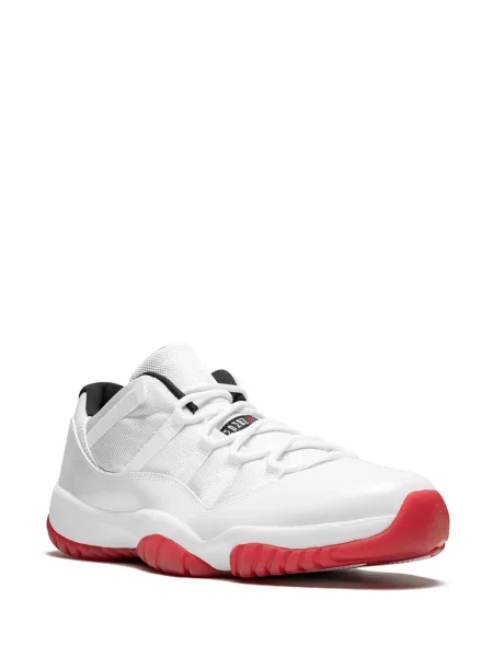 Retro stiliaus sportbačiai Jordan 11 Retro balta