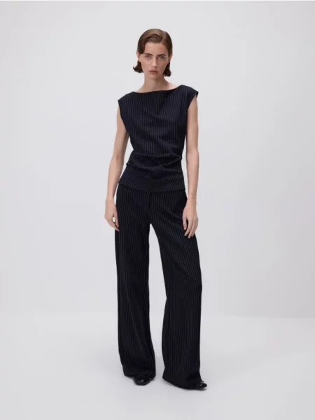 Reserved Штани в смужку темно-синій сині