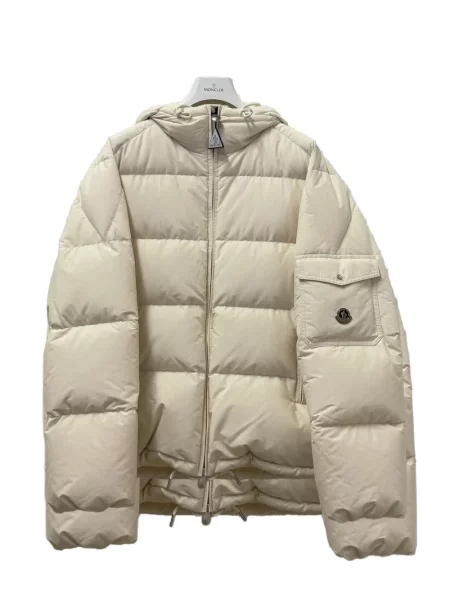 Kapucnis rövid pehelydzseki Moncler