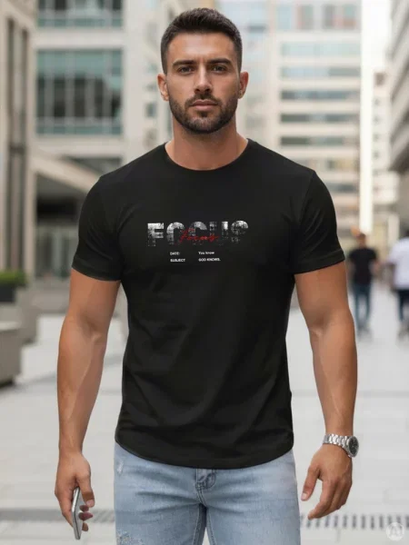 T-shirt z dużym napisem Dstreet czarny