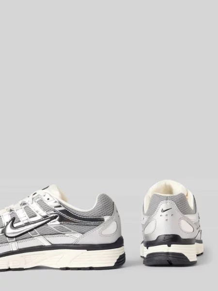 Sneakersy z Mieszanka skóry i tkaniny Nike