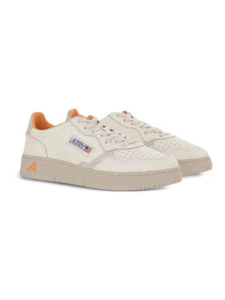 Sneakersy Autry białe