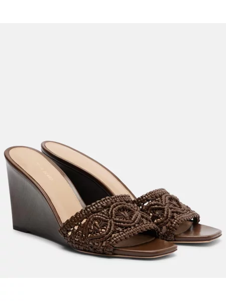 Papuci tip mules Veronica Beard din piele cu pană maro