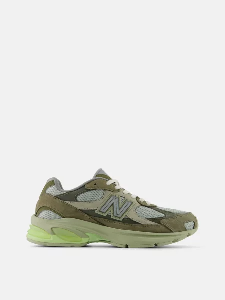 Замшевые повседневные кроссовки New Balance зеленые