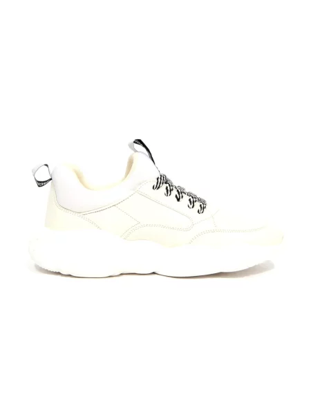 Sneakersy Moschino typu teddy białe