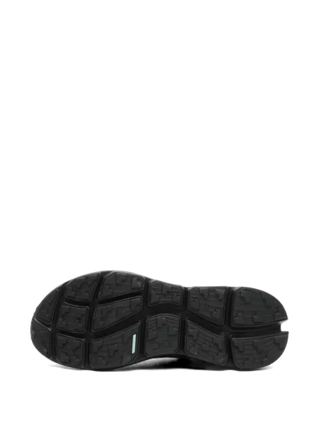 Sneakerși On negru