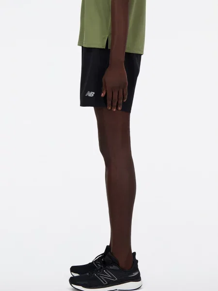 Спортивные шорты New Balance черные