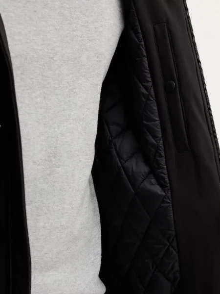 Пальто Trussardi черное