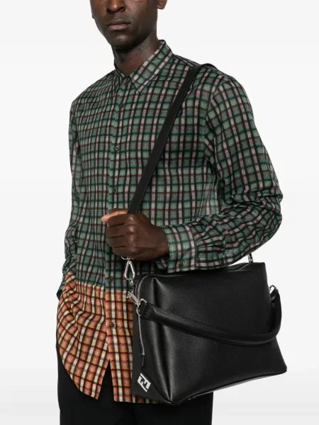 Cu centură curea Fendi din piele negru
