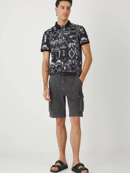 Тениска с яка Medicine с десен черно