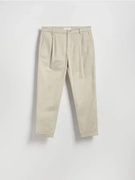 Reserved Pantaloni chino cu croi carrot bej