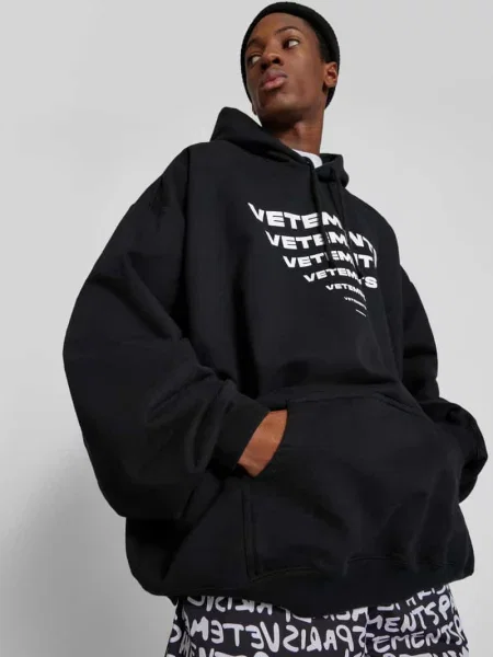 Bluza z kapturem o kroju oversized z nadrukiem z logo Vetements czarna