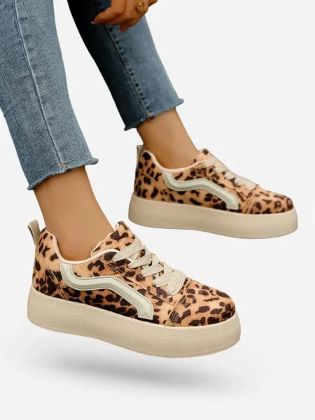 Sneakerși Resti cu platformă negru