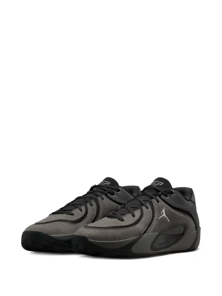 Sneakerși Jordan gri