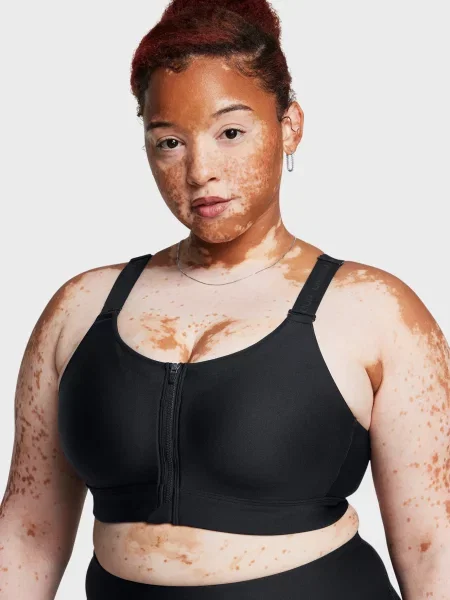 Спортивный топ Under Armour черный