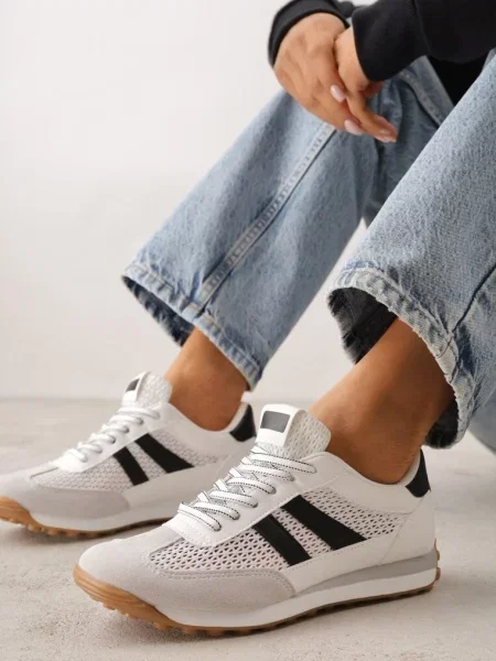 Klasyczne Sneakersy Zdobione Siateczkowymi Wstawkami Eilshoy białe