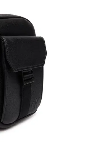 Calvin Klein Torba preko ramena crna
