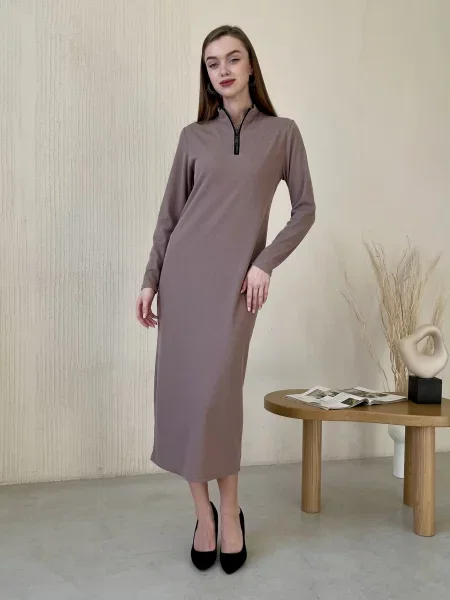 Silvio Merlini Венето Сукня міді Бавовна/поліестер бежевий