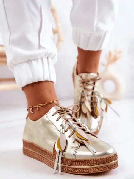 Usnjene mokasini Maciejka bela