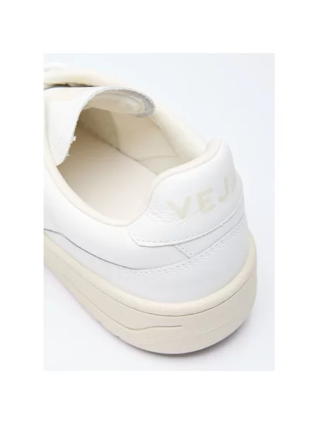 Sneakersy Veja skórzane białe