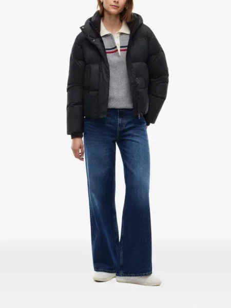Péřová bunda Tommy Hilfiger s výšivkou černá