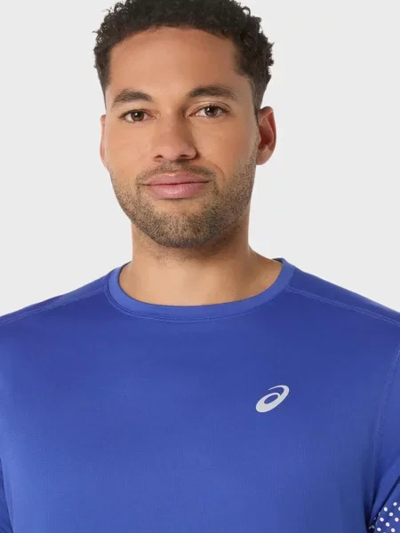 Спортивна футболка Asics чорна