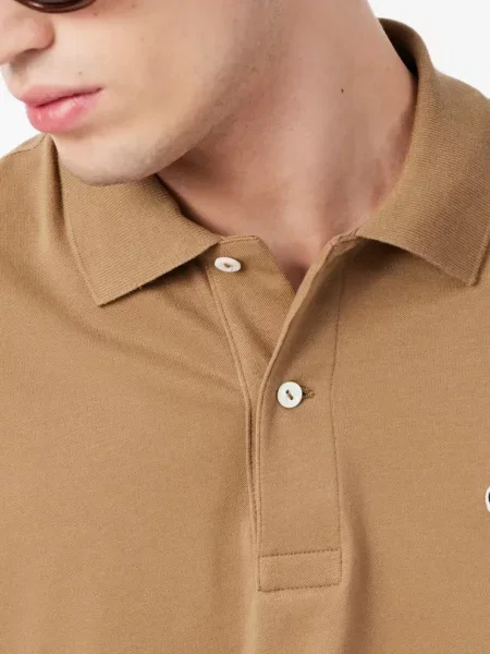Tricou polo Lacoste cu autograf maro