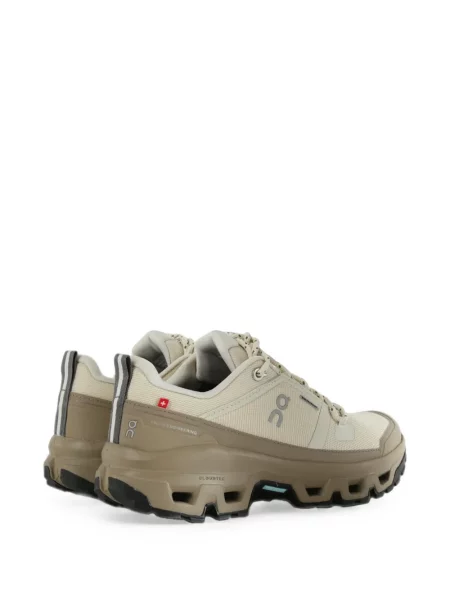 Sneakerși On cu autograf