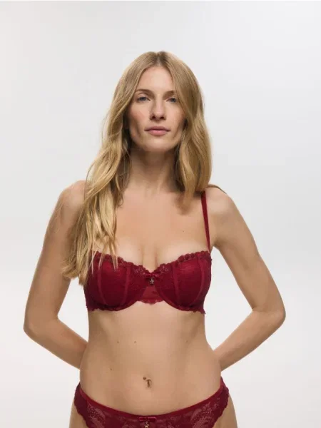 Reserved Бюстгальтер балконет з мереживом червоний