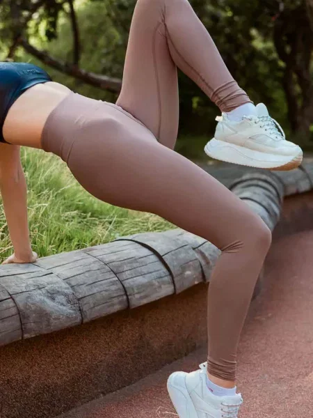 Леггинсы для спорта коричневі