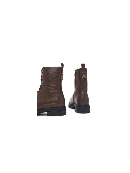 Kotníková obuv Tommy Hilfiger Th Emboss Grain Leather Boot hnědá
