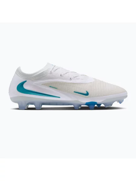 Футбольные кроссовки Nike Phantom белые